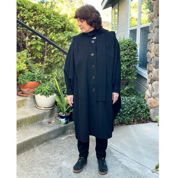 Black Wool Cape Outer Garment but with Long Sleeves by “alex hayes” - Picture 8 of 12